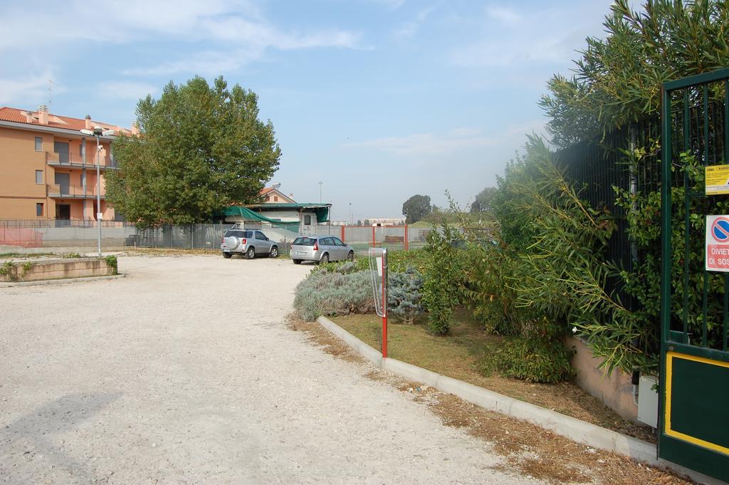 Hotel Laurence Roma Dış mekan fotoğraf