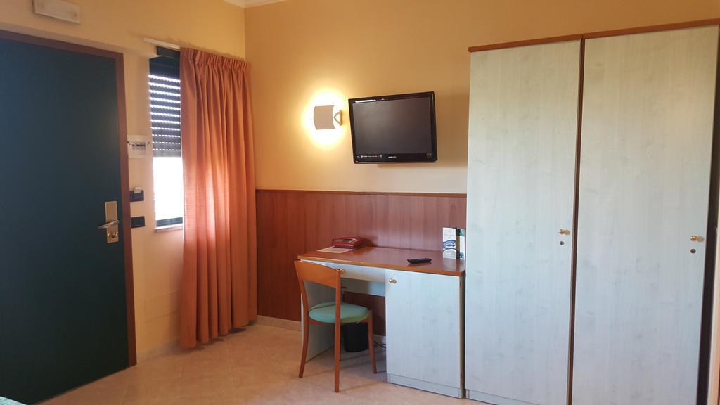 Hotel Laurence Roma Dış mekan fotoğraf