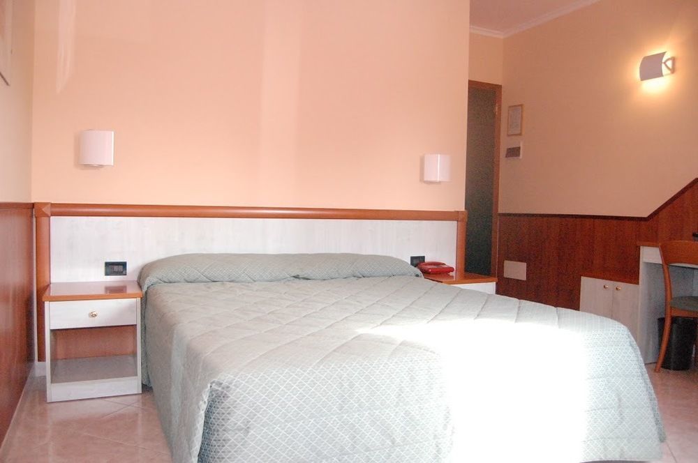 Hotel Laurence Roma Dış mekan fotoğraf