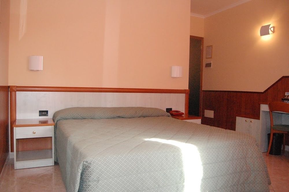 Hotel Laurence Roma Dış mekan fotoğraf